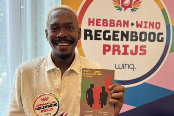 Start het gesprek over ‘jezelf zijn’ met de winnaar de Hebban • Winq Regenboogprijs!